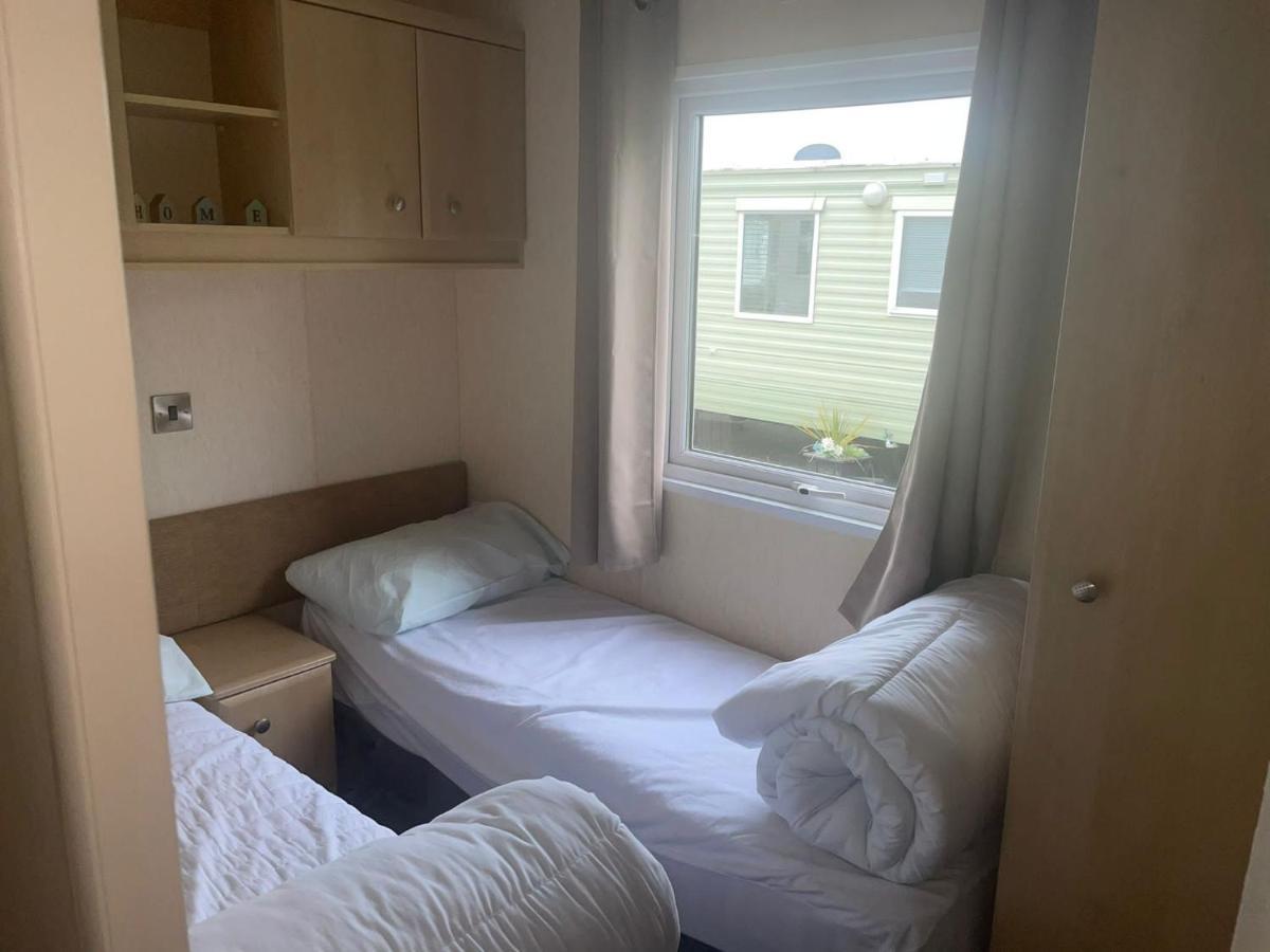 Remarkable 2-Bed Villa Caravan In Driffield Skipsea Luaran gambar