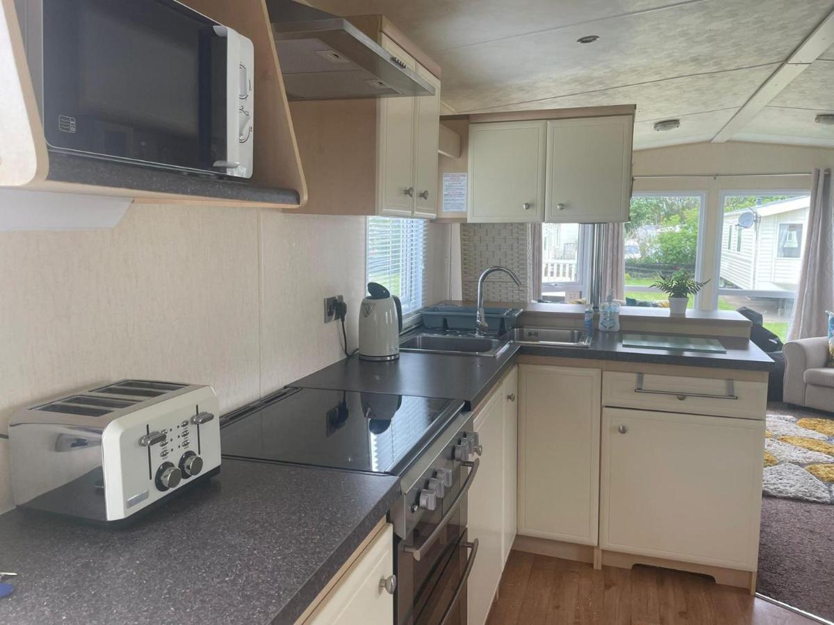 Remarkable 2-Bed Villa Caravan In Driffield Skipsea Luaran gambar
